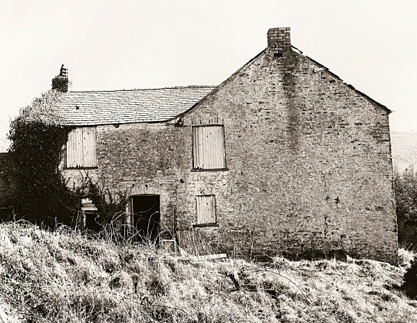 PENGLAIS FACH, Ceredigion 2010 - CEREDIGION FARMHOUSES