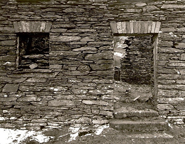 TY CANOL, Elenydd, Pontrhydyfendigaid, Ceredigion 2011 - CEREDIGION FARMHOUSES